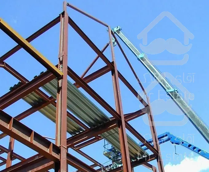 اجرای سقف و فونداسیون اسکلت فلزی