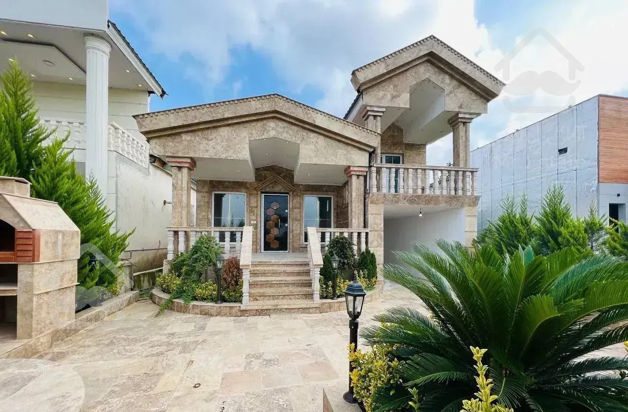 ویلا نیم پیلوت ۲۵۰ متری منطقه برند