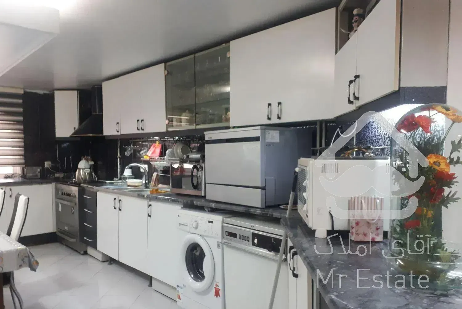 آپارتمان ۲۲۰ متری تهرانپارس غربی