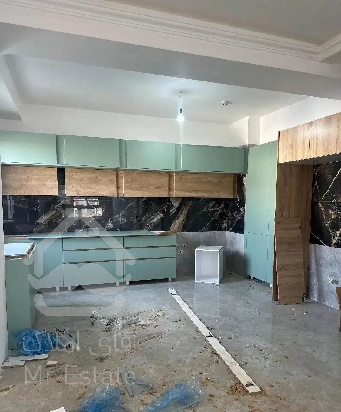 فروش آپارتمان 105متری/خ جمهوری/نوساز/طبقه سوم