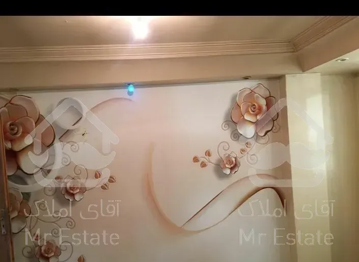 کارگر جنوبی 40 متر 1خ طبقه اول