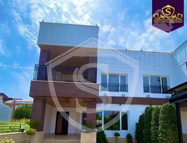 ویلا تریبلکس 330 متربنا شهرکی سنددار