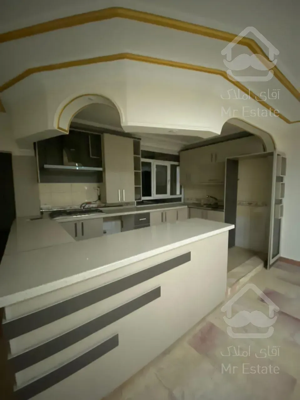 آپارتمان ۸۰ متری دو خواب امکانات عالی سال ساخت ۱۳۸۹