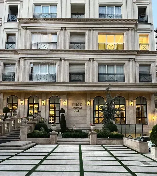 220متر/ تاپ لوکیشن بلوار/ برند سعادت آباد