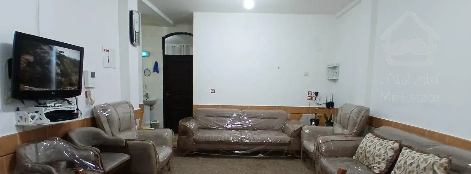 فروش آپارتمان ۶۷ متری ۲ خوابه طبقه ۱ پارکینگ دارد