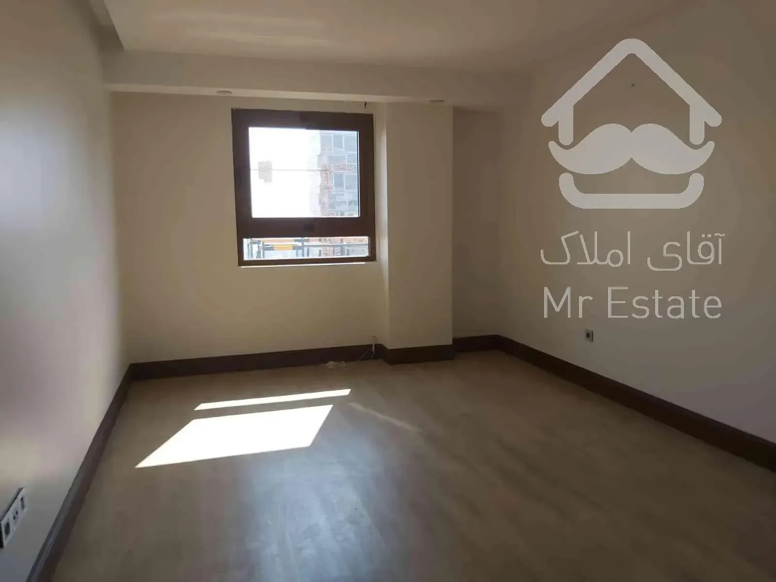 260 متر فول مشاعات طبقه آخر ویو ابدی