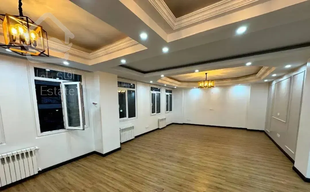 ۱۱۰متر*فول امکانات*۵ساله*سالن پرده خور*