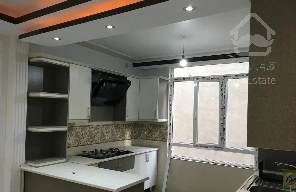 ۶۲ متر/۱۱ ساله/فول بازسازی /آسانسور و انباری