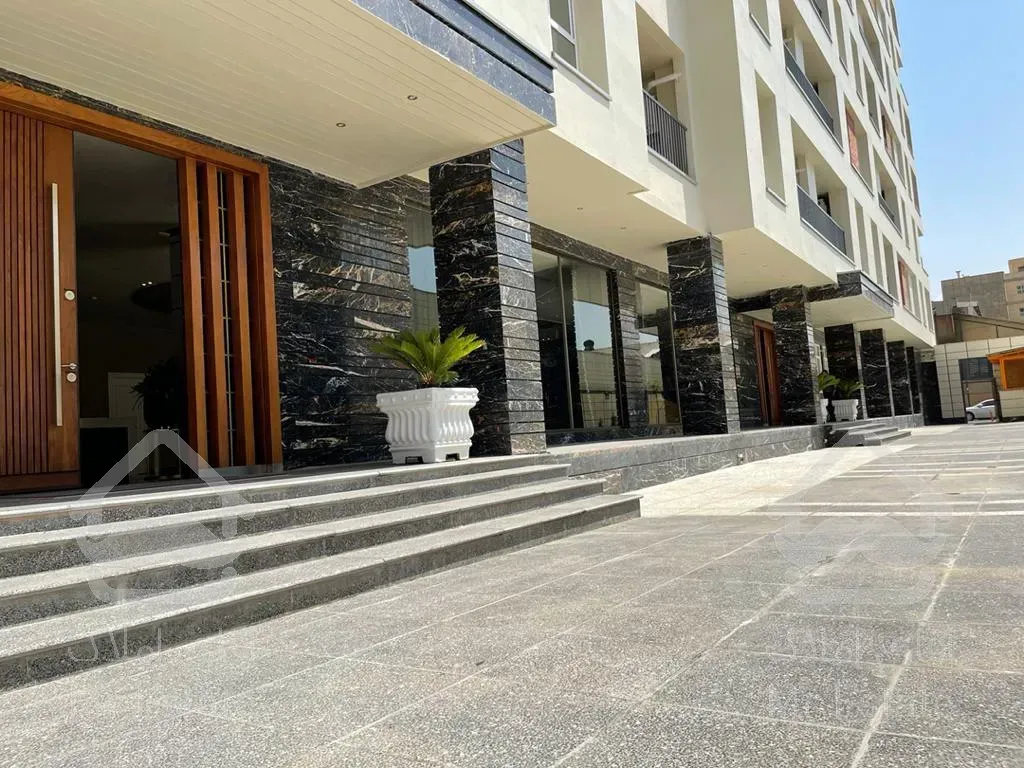 ۱۵۰متری/اکباتان/۳خواب/فول امکانات/شرایطی