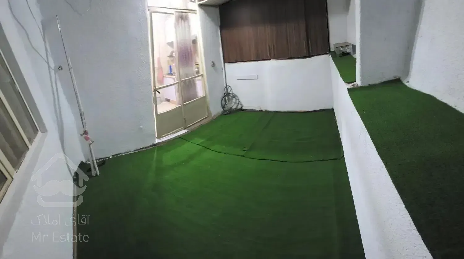 رهن کامل واحد ۵۲ متری همیلا با دو حیاط ۴۰ متری