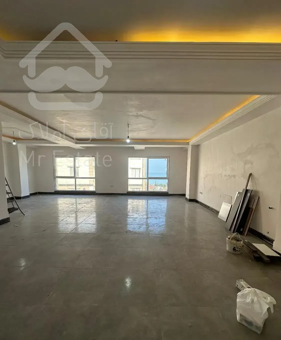 آ‌پارتمان ۱۵۰ متری ۳ خواب در بلوار جمهوری