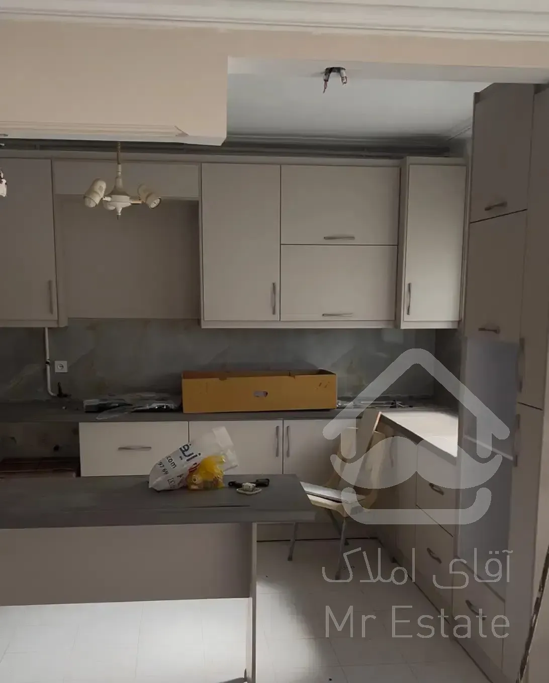 اپارتمان مطهری تکواحد طبقه۲بر دو مطهری۱۰۰متری