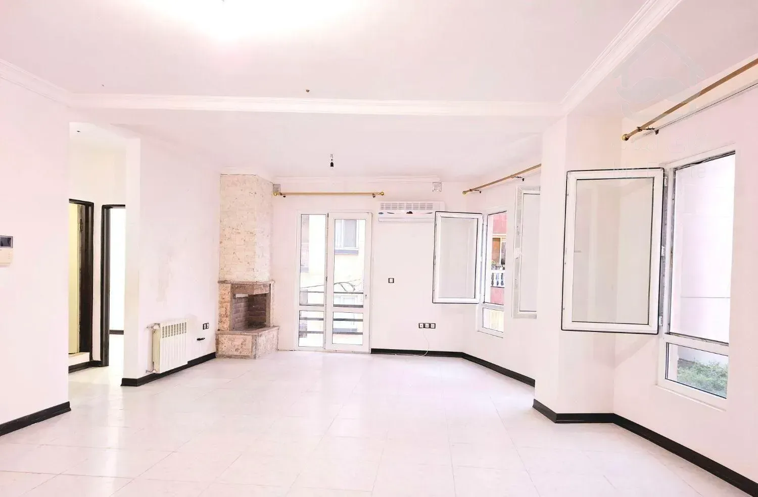 فروش آپارتمان ۱۰۰ متری کم واحد در بلوار طالقانی