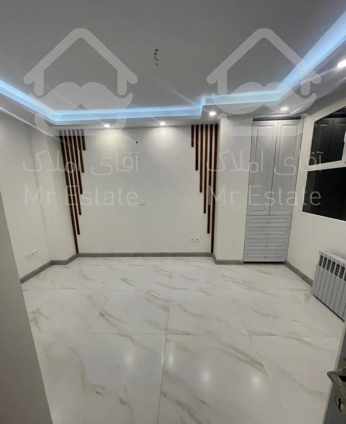 پاسداران،۱۱۵متر