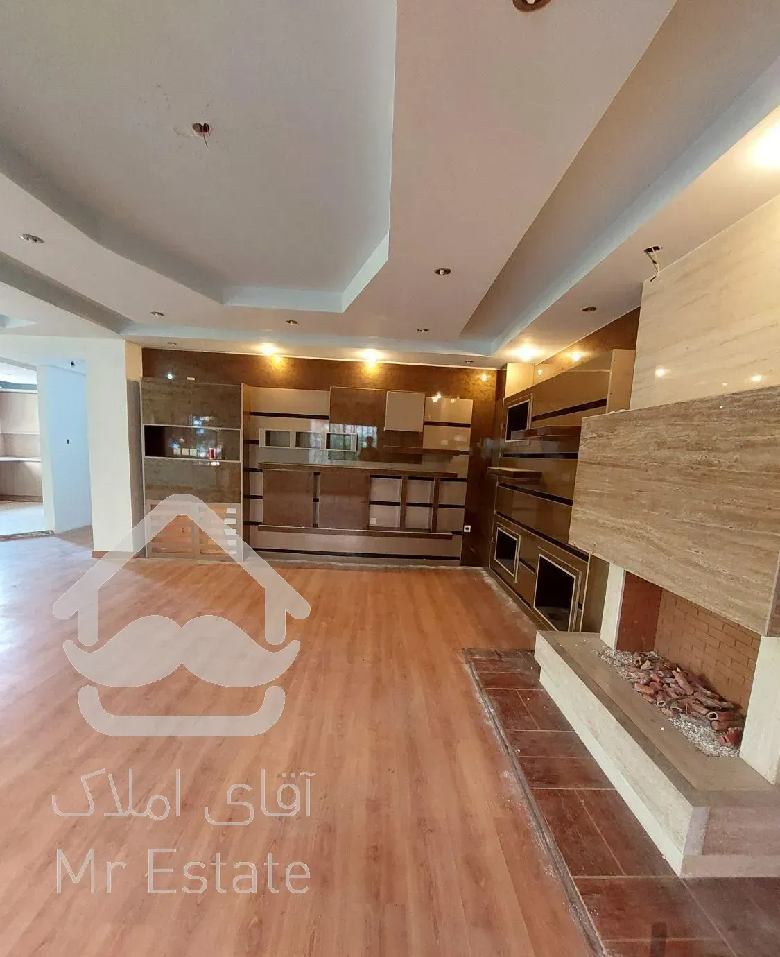 ۱۶۰ متر سه خواب کریم آباد