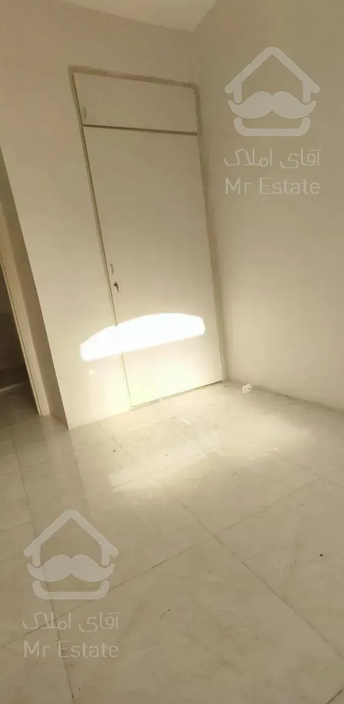 ۷۵ متر / شاهین شمالی /