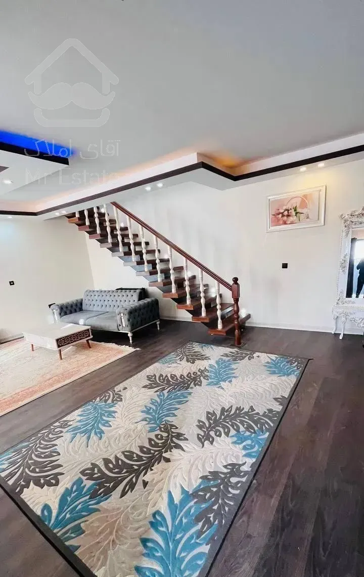 ویلا300متری*ببینی خریدیش (زیر قیمت*