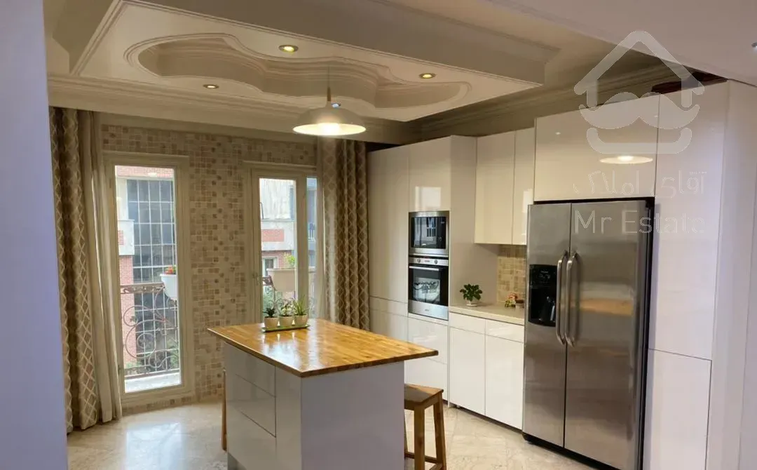 کاشانی ۹۳مترفول دیزاین سالن مربع مشاعات تراورتن