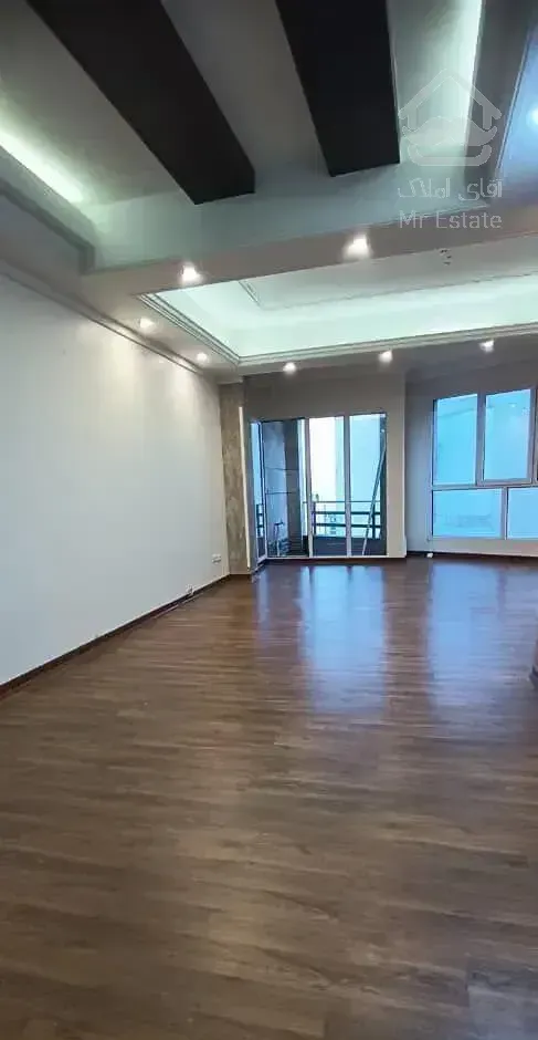 آپارتمان ۱۱۱متر فول بازسازی نیاوران نورگیر