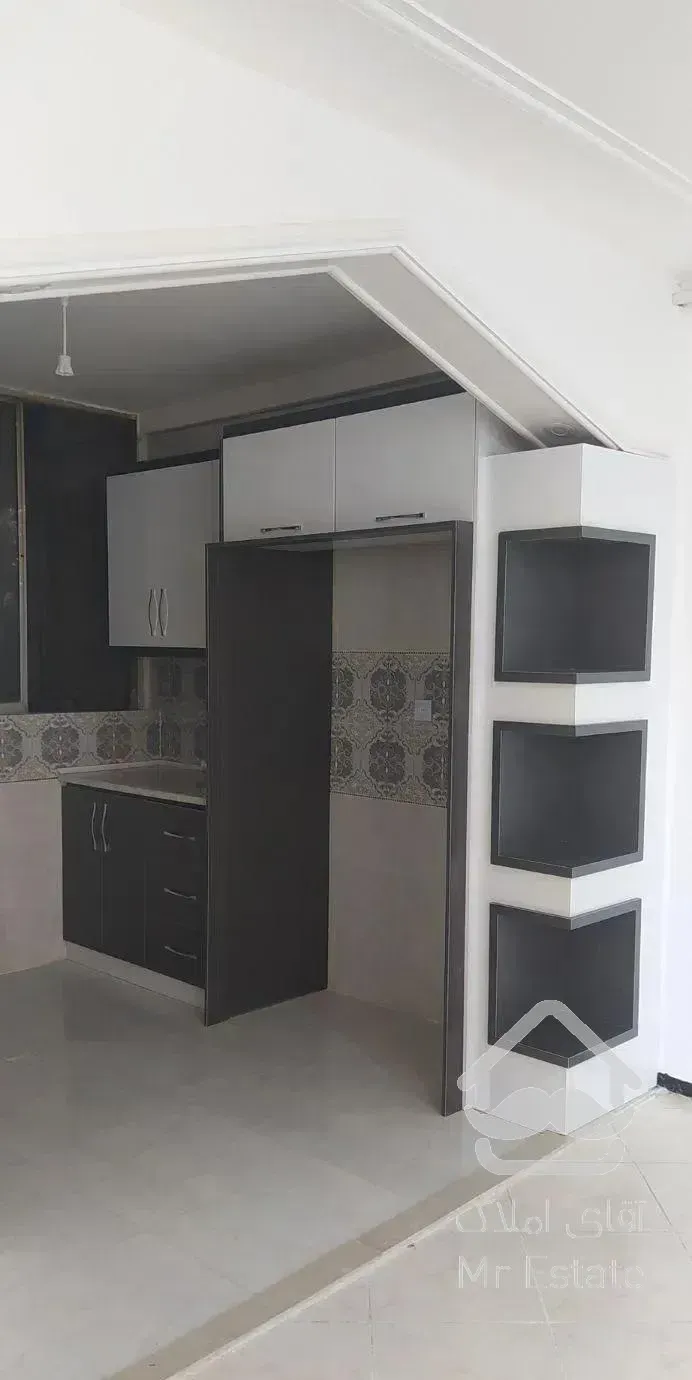 اجاره آپارتمان ۸۵متری طبقه دوم بازسازی شده تمیز