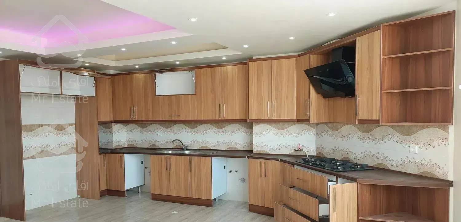 ۸۵ متر نوساز