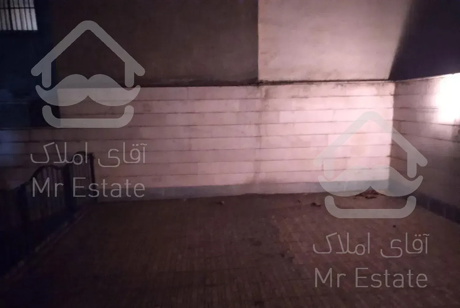 اپارتمان ۹۲متری با حیاط اختصاصی