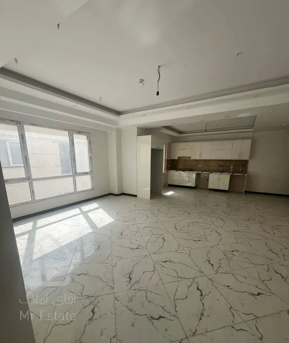 ۱۰۰ متر دو خواب/ ۱۰ سال ساخت/ سالن پرده خور