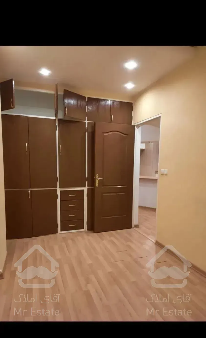 اپارتمان۱۶۰متری شیک