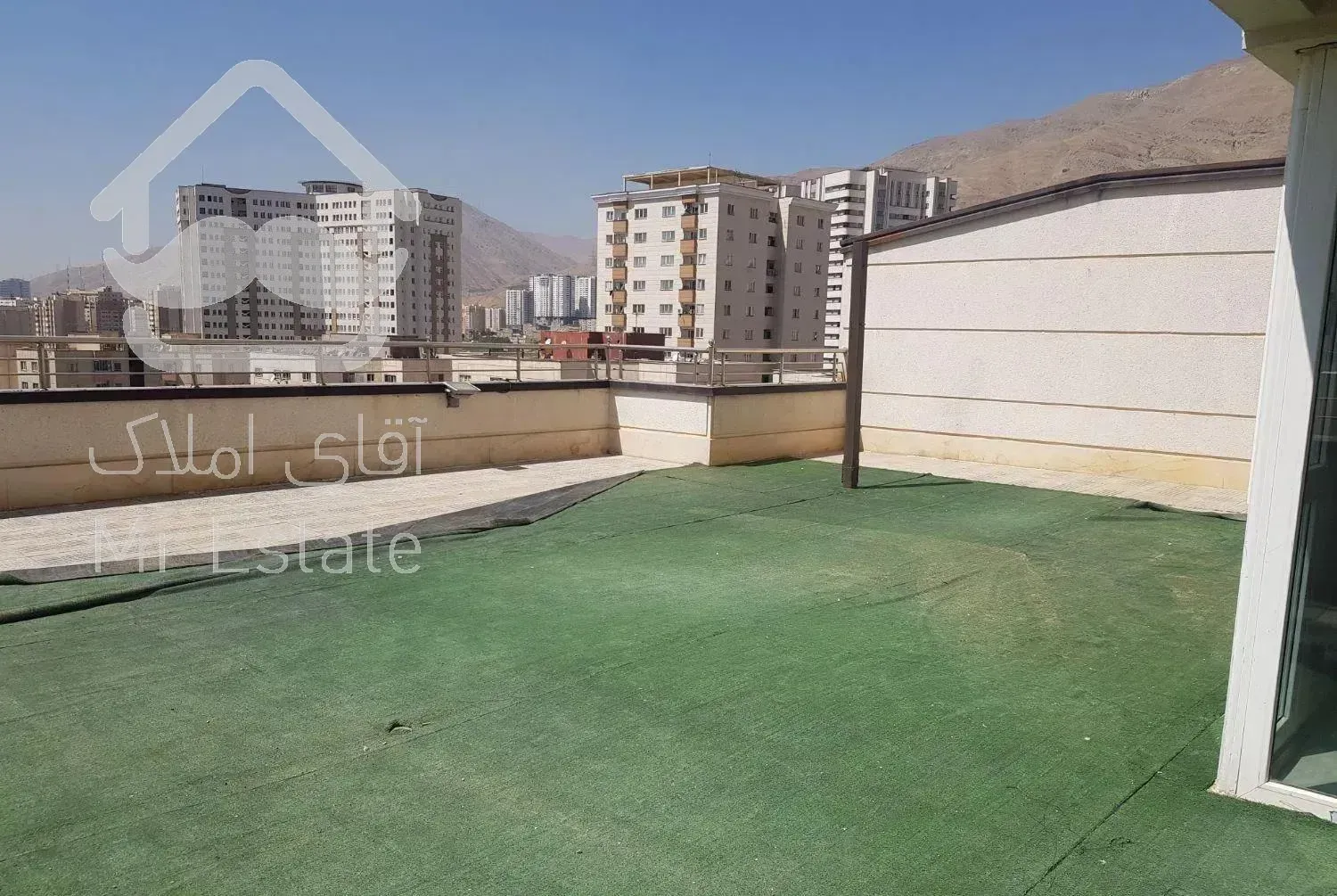 اپارتمان ۱۱۲ متری با ۸۰ متر بالکن در طبقه ۱۳ برج