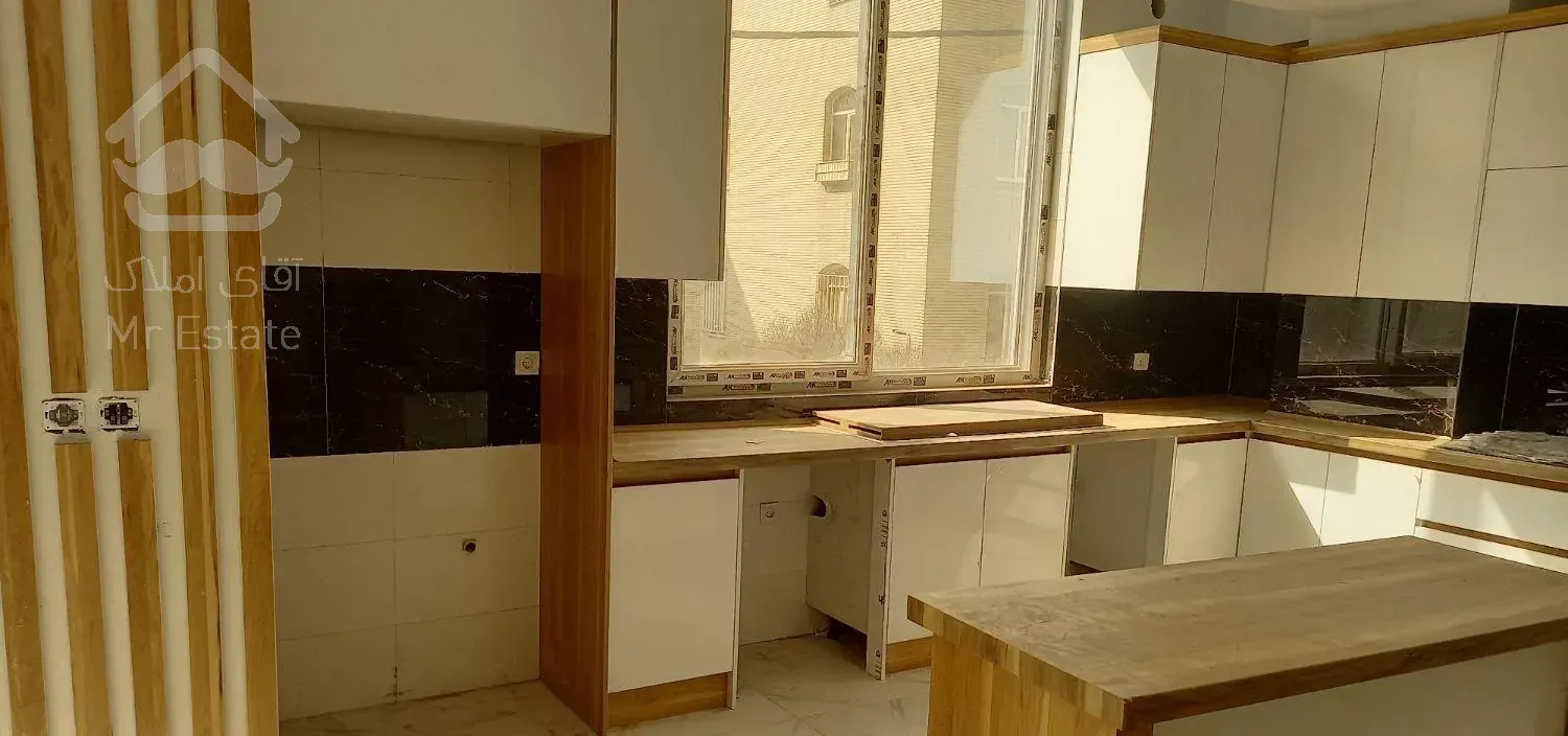 ۱۴۵ متر تکواحد ۳ خواب دو نبش بی نظیر