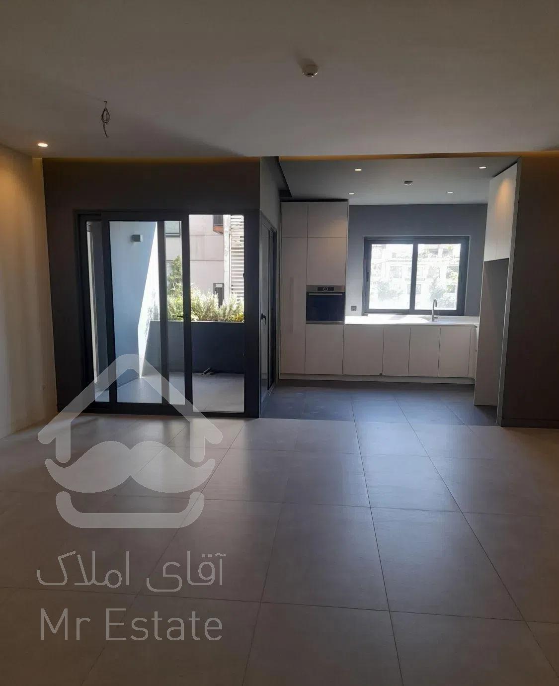 ۱۷۵متر مرجان /غرق نور / ۲پارکینگ / خوش نقشه