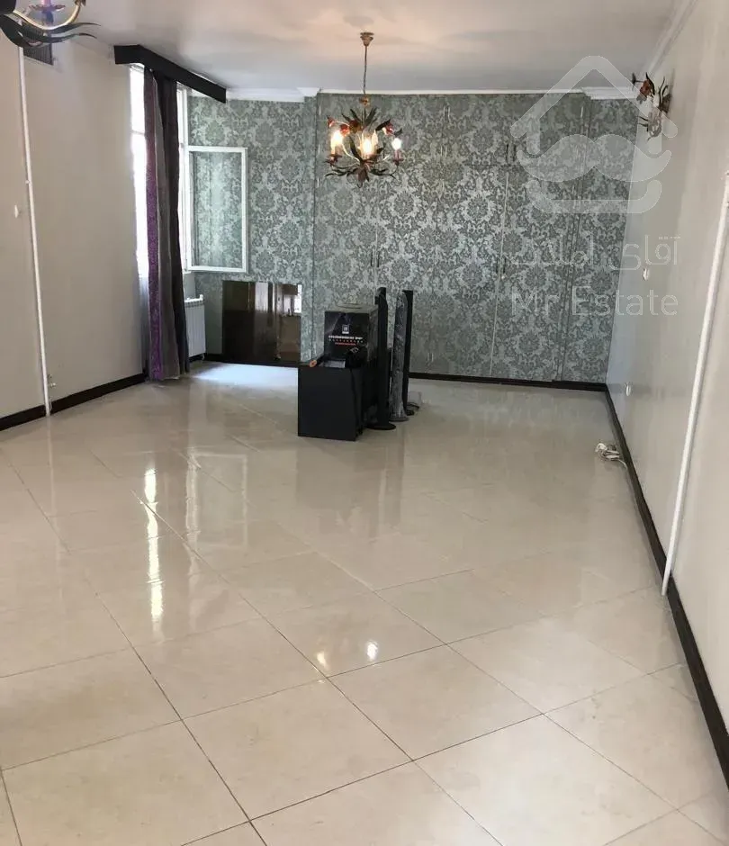 آپارتمان ۹۱ متری دو خواب با پارکینگ و تک واحدی