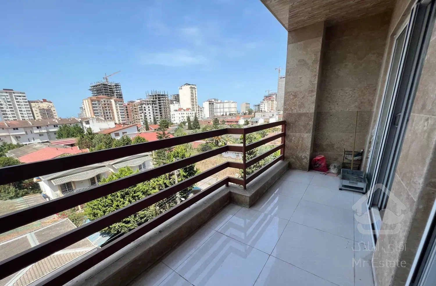 آپارتمان 105 متری ساحلی نوساز سرخرود