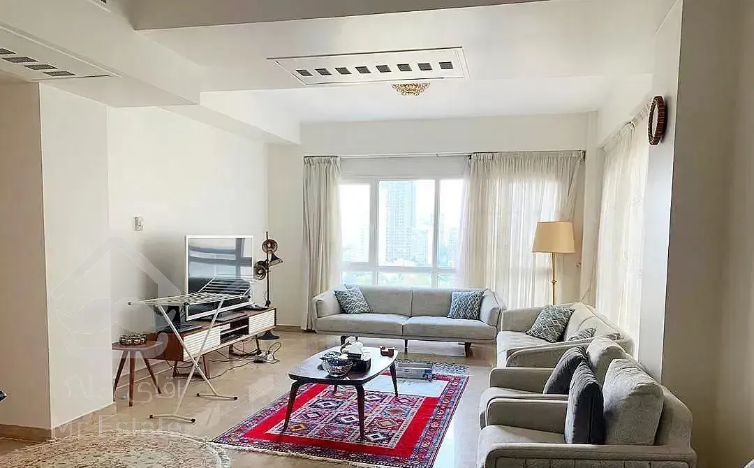 شیخ بهایی شمالی ۱۳۵متر۳خواب طبقات بالا فول مشاعات