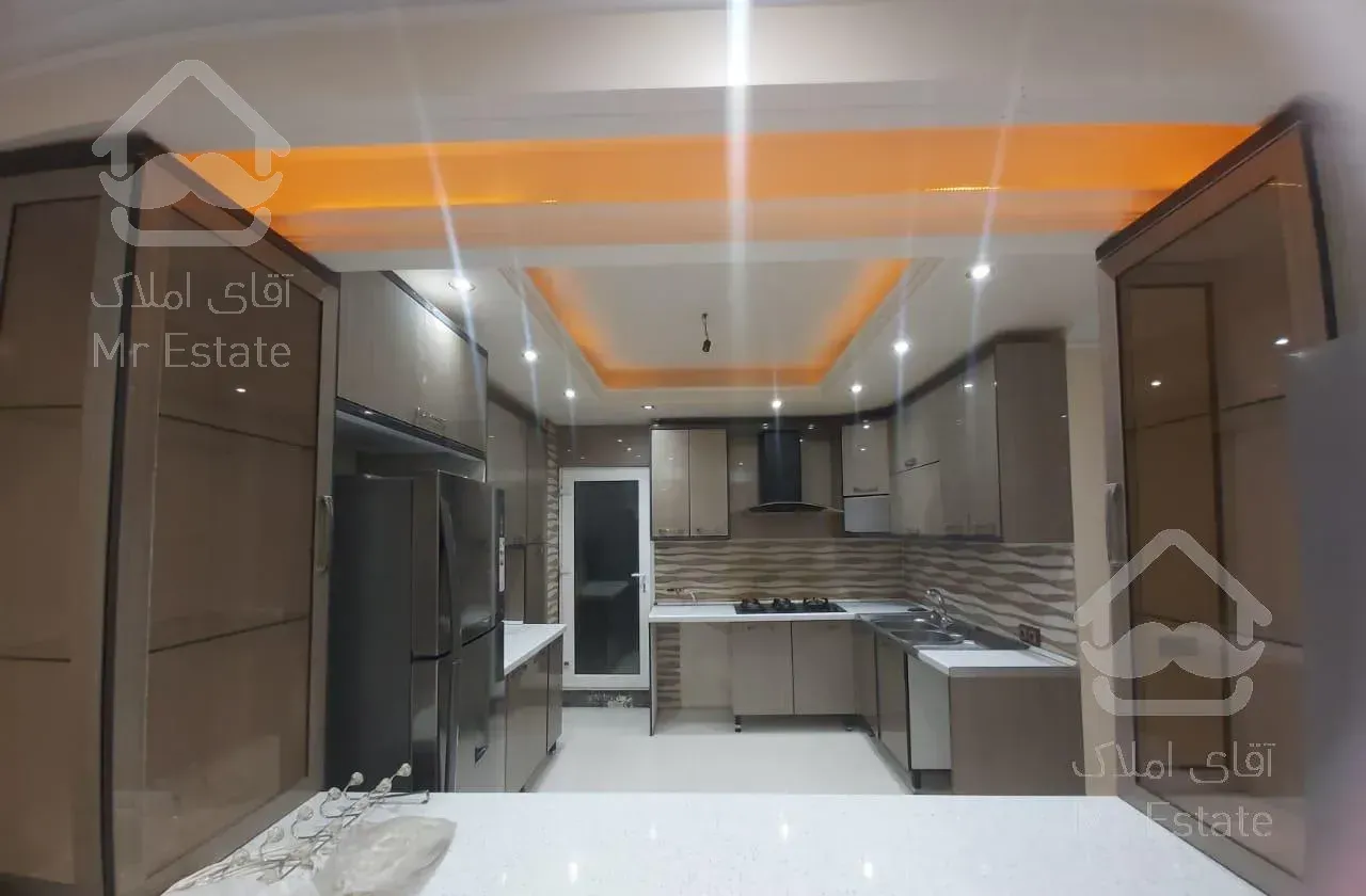 آپارتمان ۱۳۰ متری دو خوابه هنزک