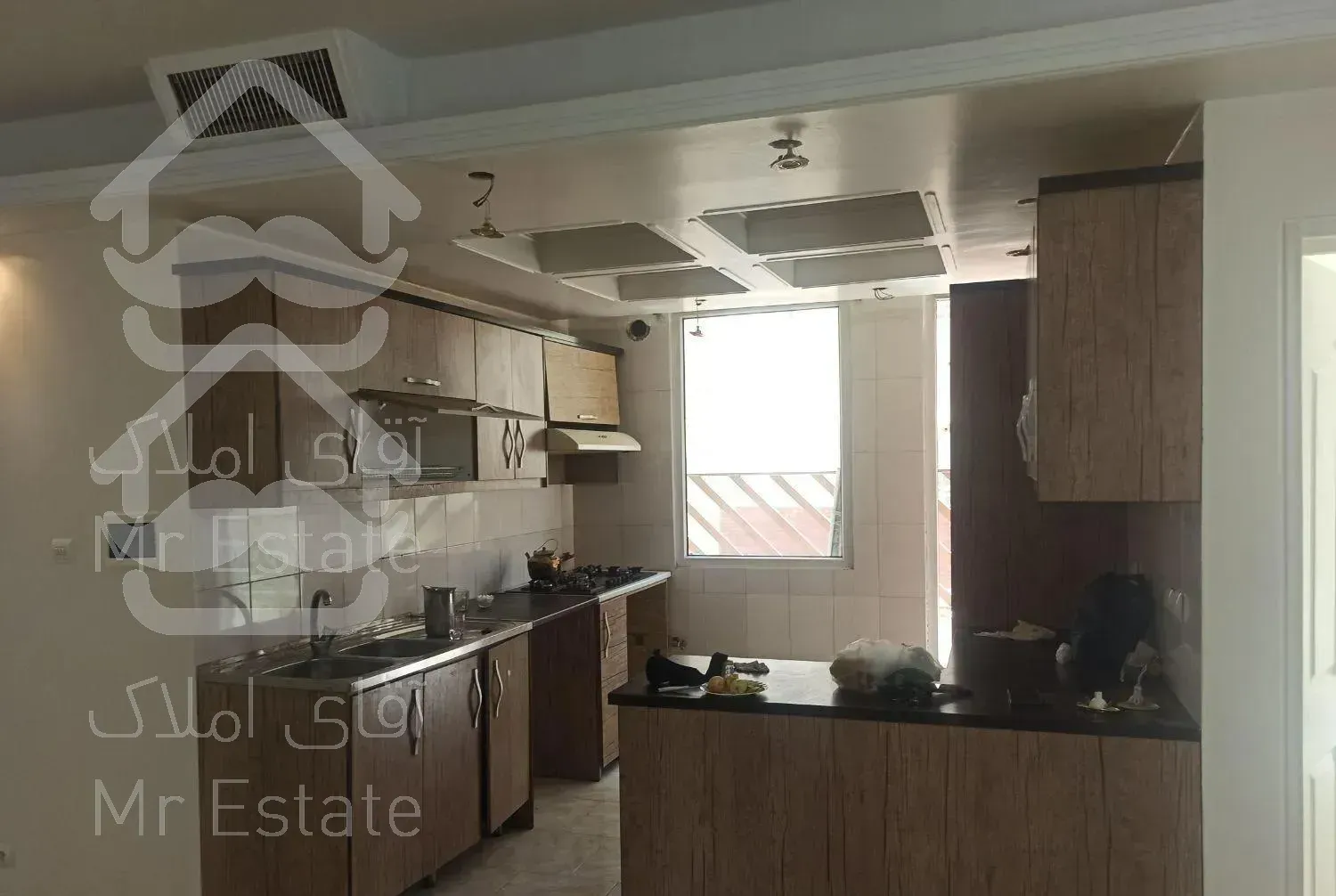 ۹۰ متری دو خواب با آسانسور