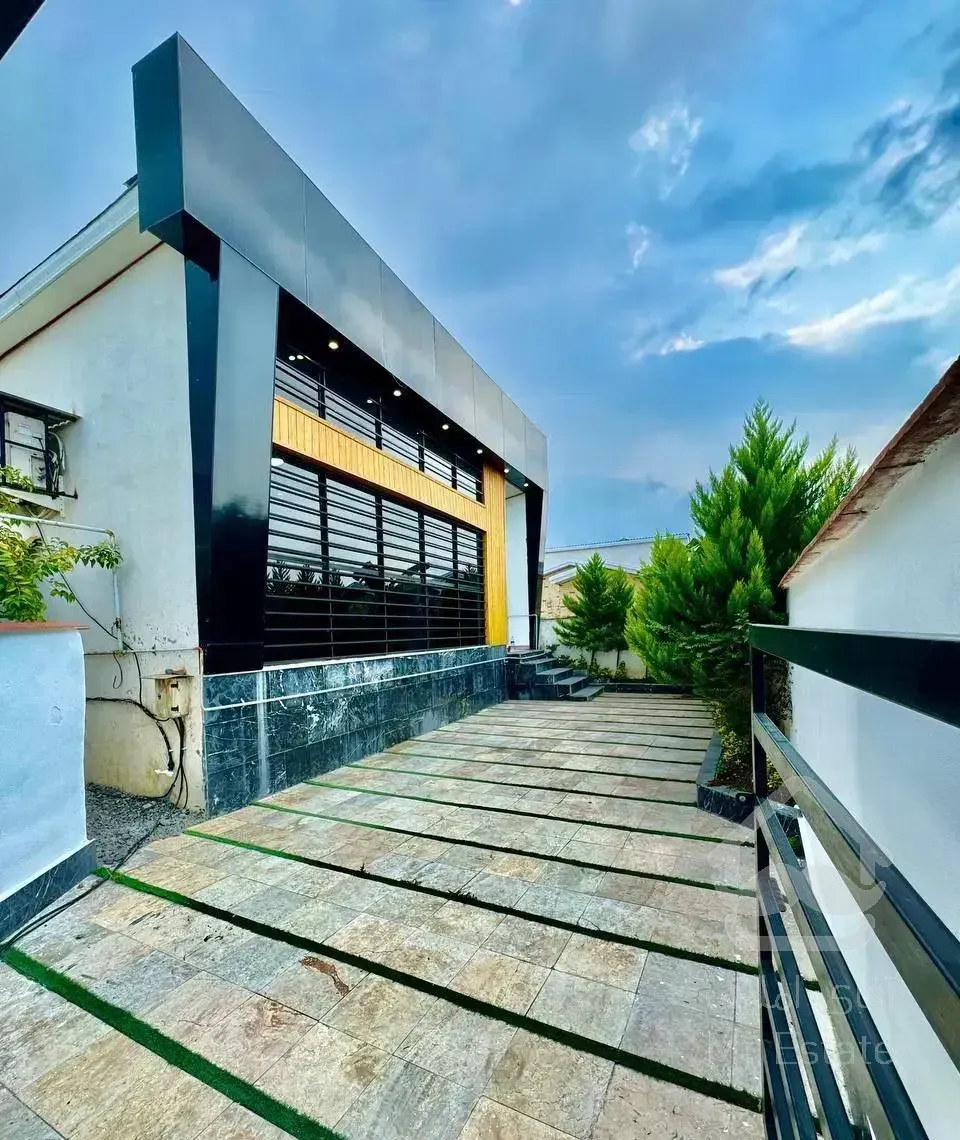 فلت نمامدرن خاص ۱۸۰م/تاپ لوکیشن/پلاک یک جنگل