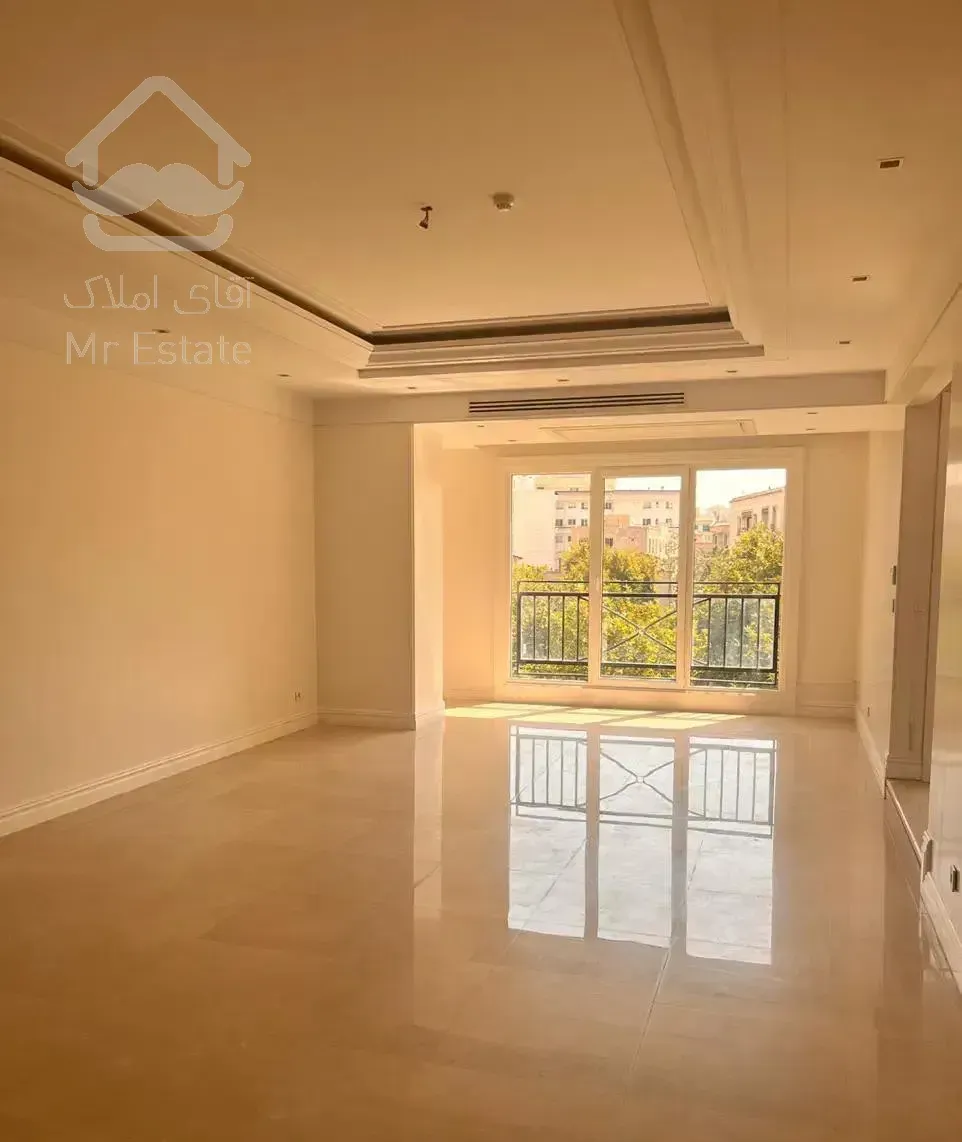 اپارتمان ۱۸۵ متر / محصور در باغ چنار