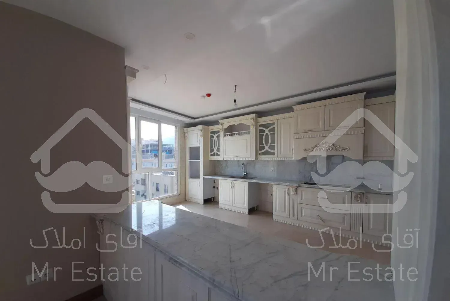 ولنجک۲۵۰مترنوسازسه پارکینگ سندی