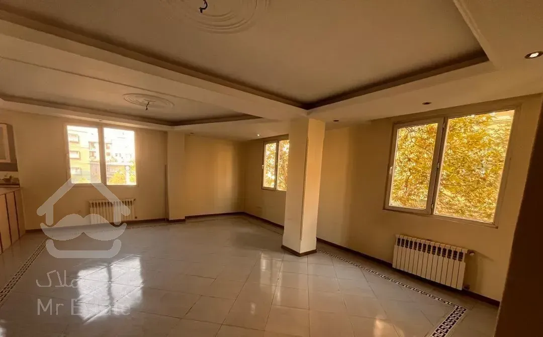 ۸۵ متری ۲ خوابه با نورگیر مناسب و پارکینگ سندی