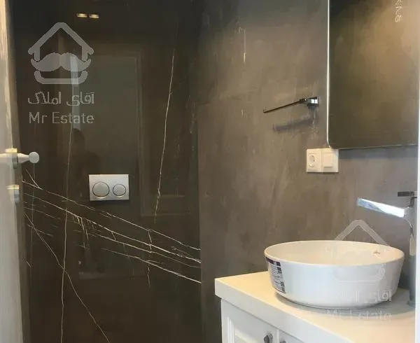 نیاوران ۱۳۰ متر مدرن برند