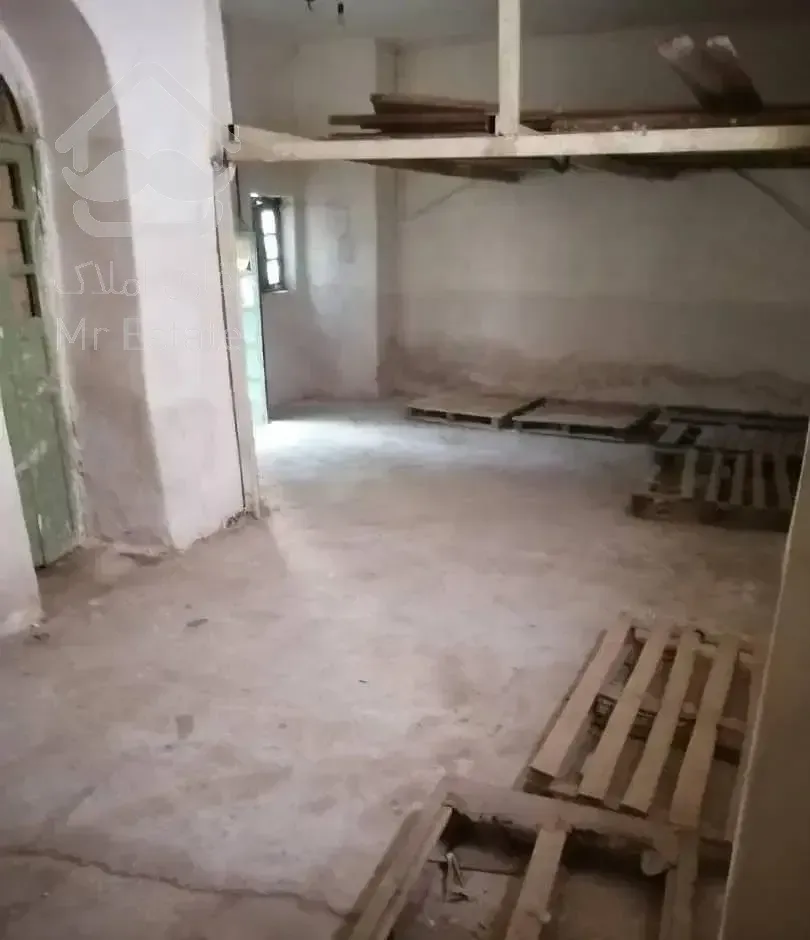 کارگاه یا انباری