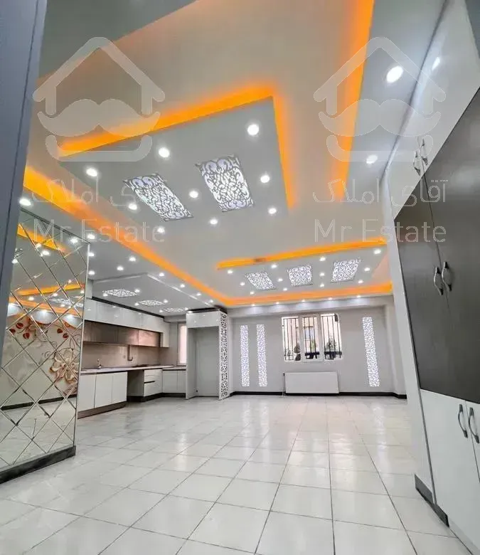 آپارتمان ۹۹ متر در فاز ۴(جنب مترو)