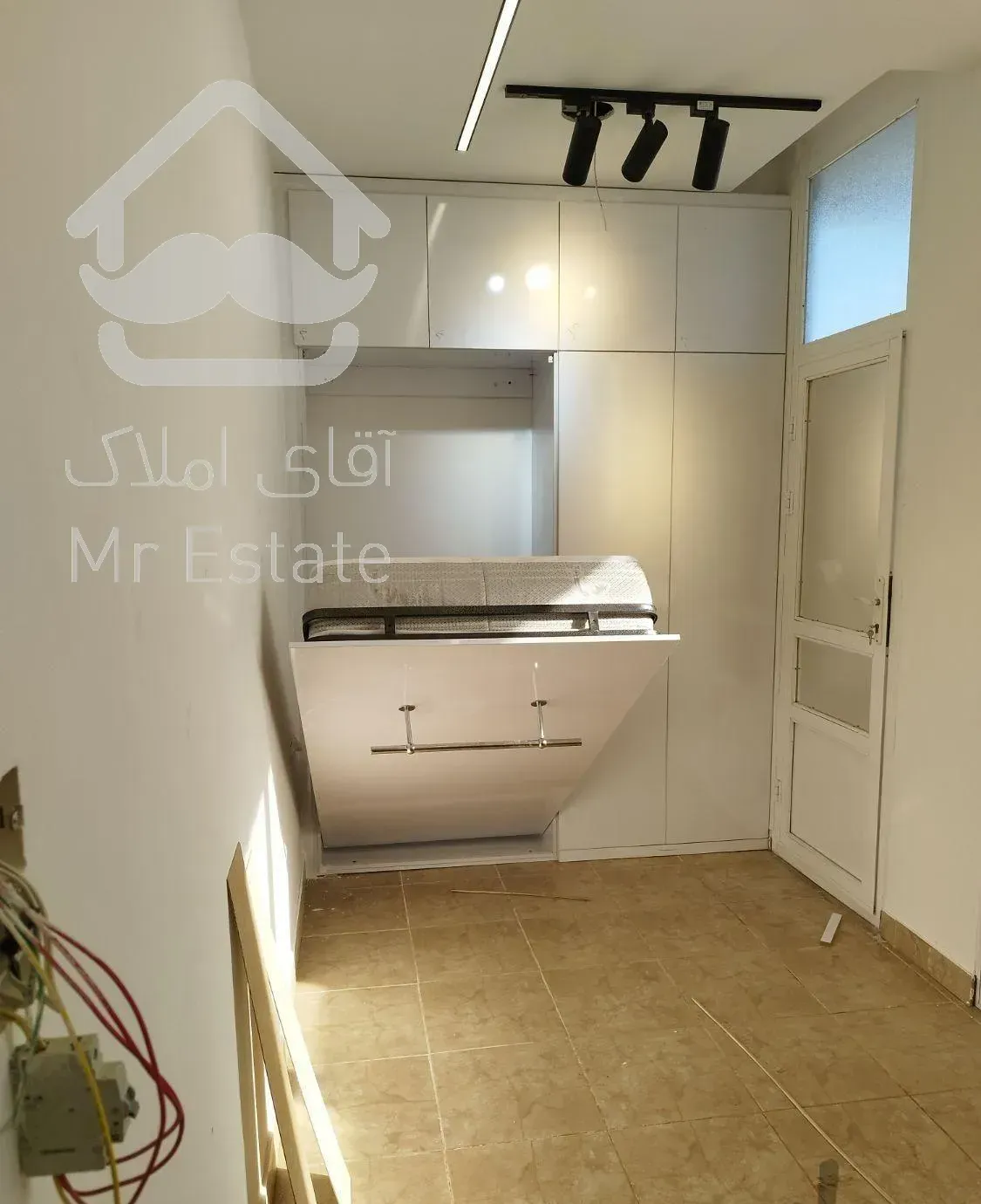 طراحی و اجراء کمد و کابینت و پارتیشن بندی