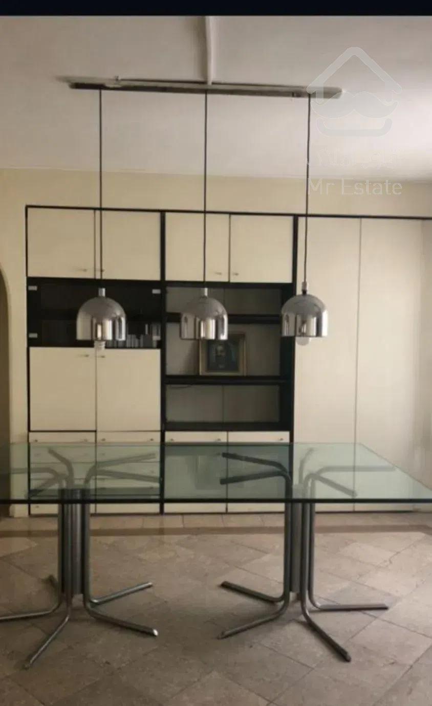 بر خیابان ولیعصر ۱۰۵متر ۲ خواب موقعیت