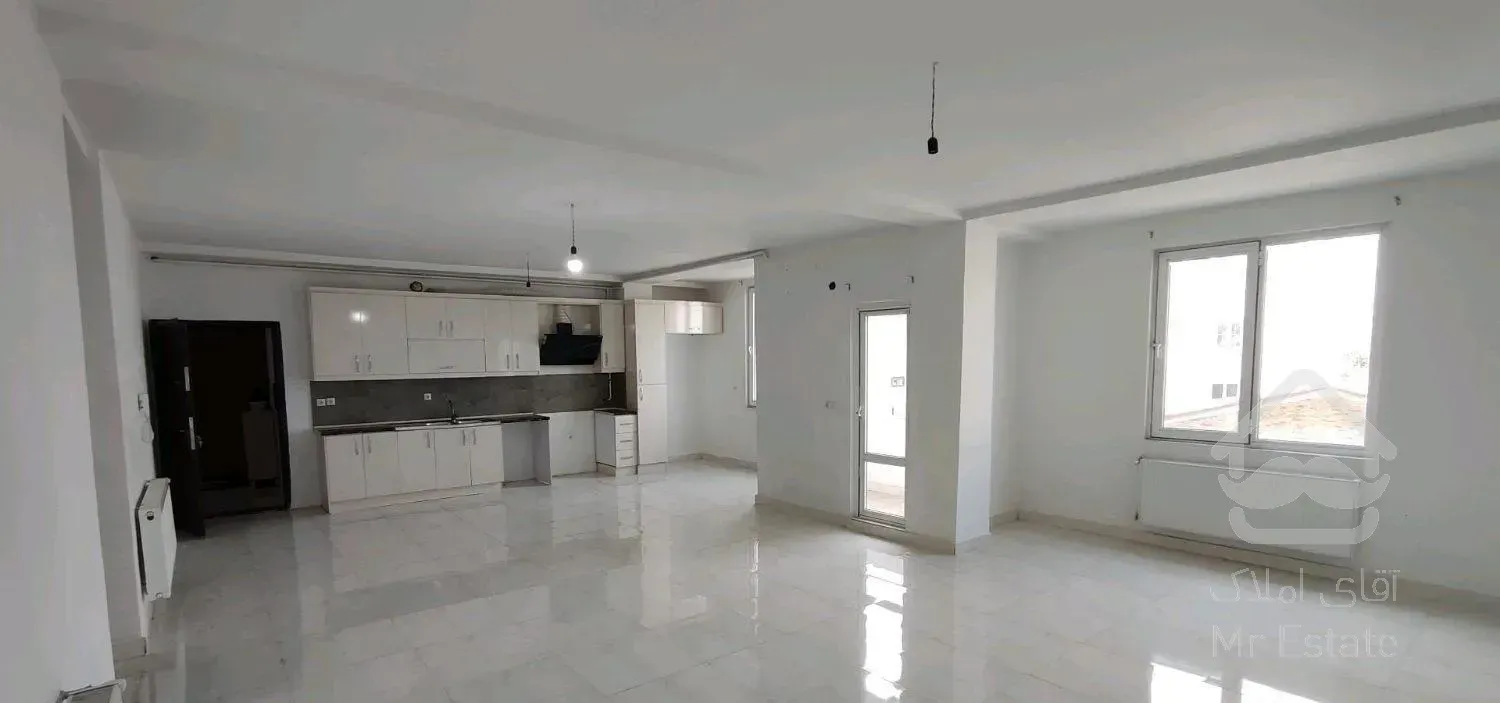 110متری/محله لاکچری نشین/پارکینگ/ خ ساحل