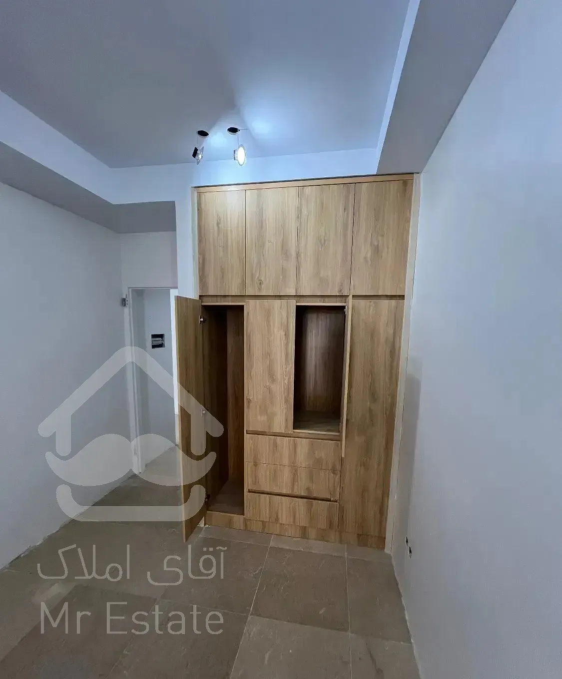 ۸۵ متر ۲ خواب / نوساز / رهن کامل