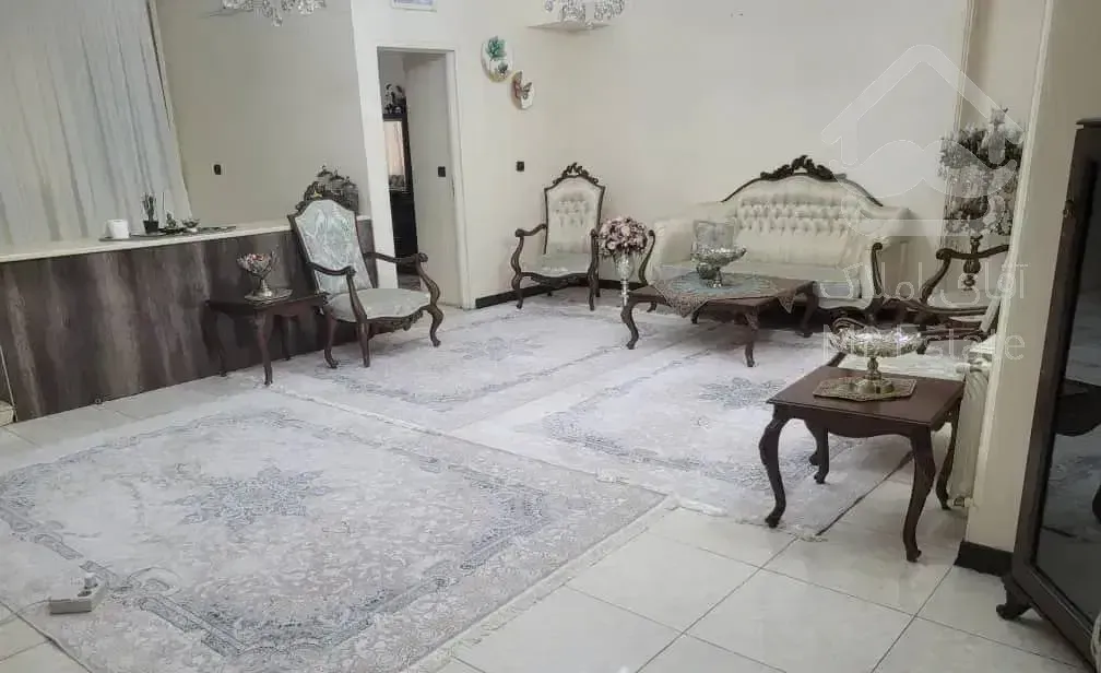 ۷۰ متر با پارکینگ