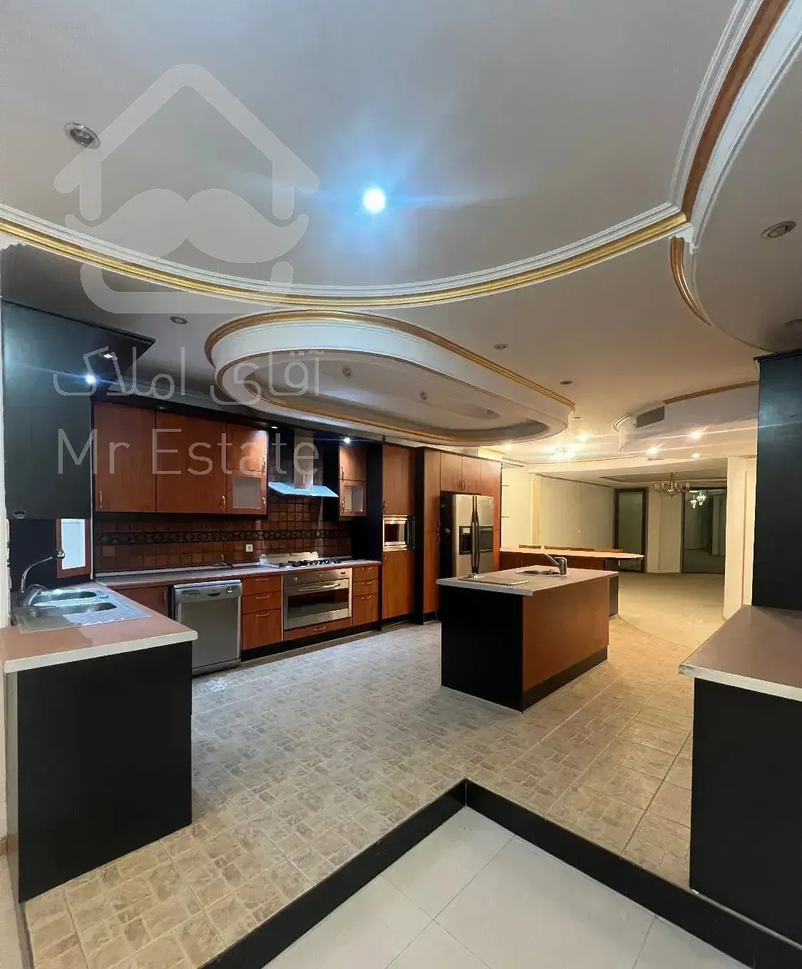 ۳۲۰ متر ۴ خواب سعادت آباد