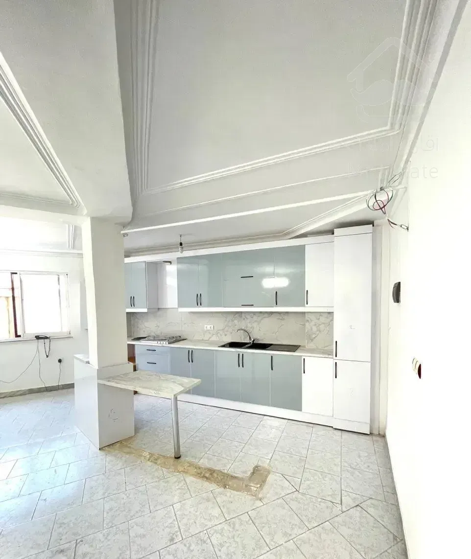 واحد۶۰متری سند/طبقه اول بازسازی/چندقدمی‌ بر اصلی